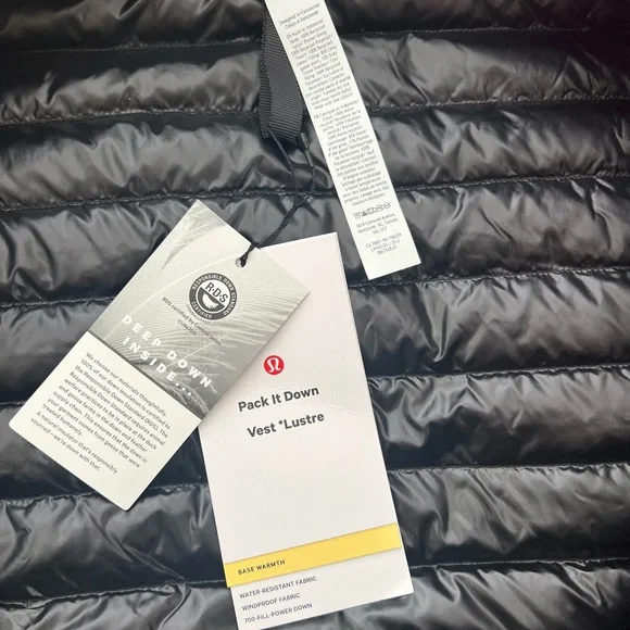 Lululemon Pack It Down Vest Lustre Black NWT Size 10 - Picture 4 of 8